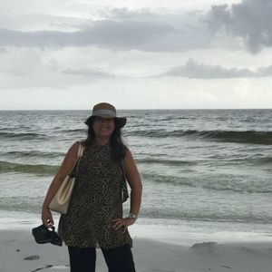 Meet your Posher, Douangchay